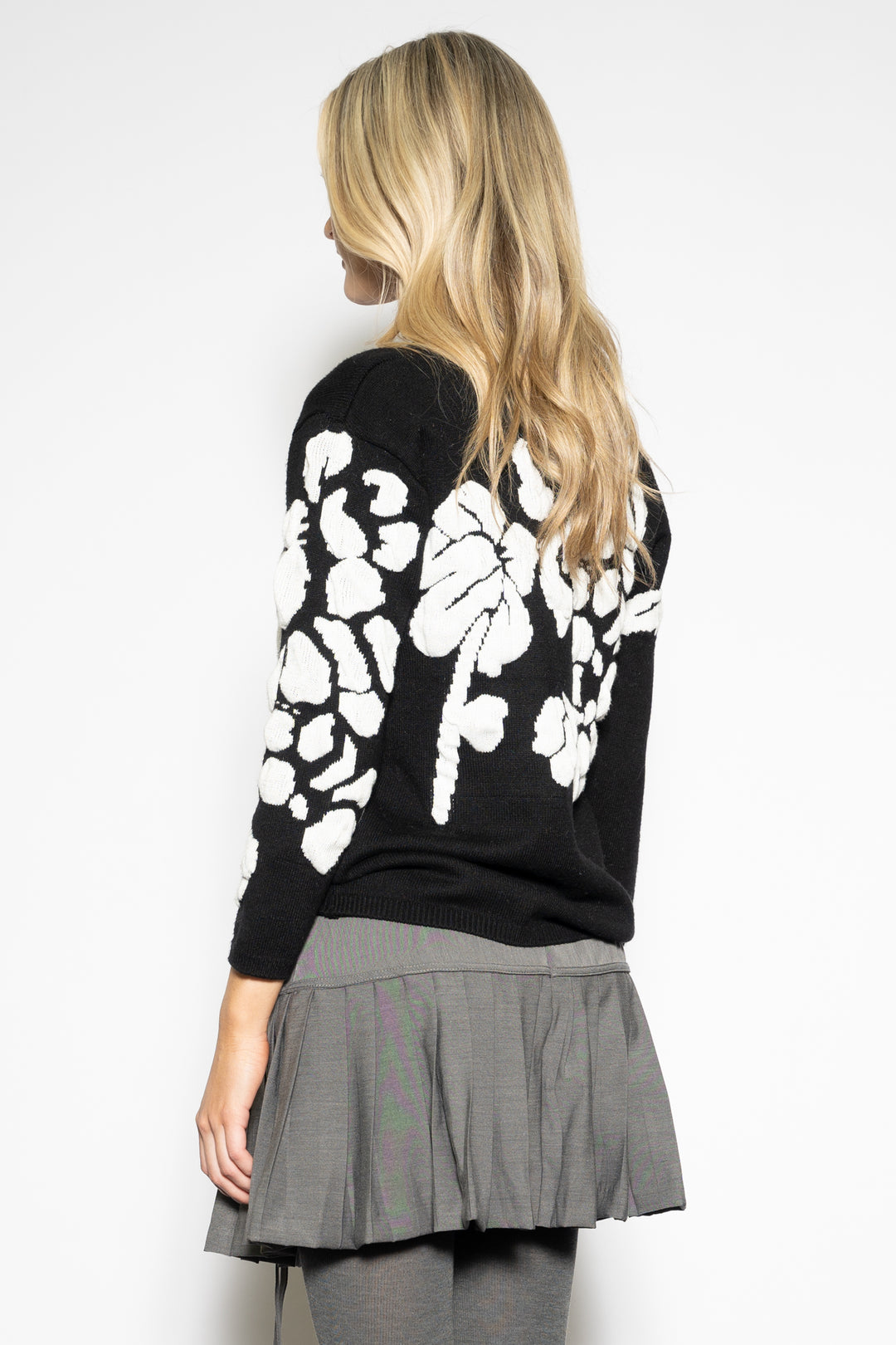 Jersey con print de flores blanco negro