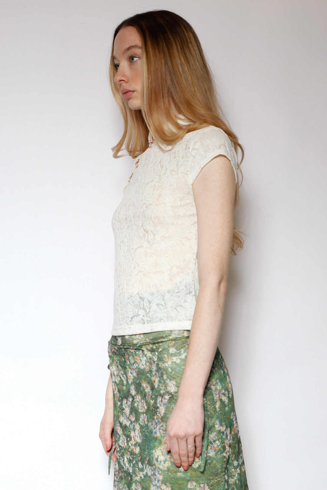 Cotton Cream Qipao Lace Top with Gold Knot