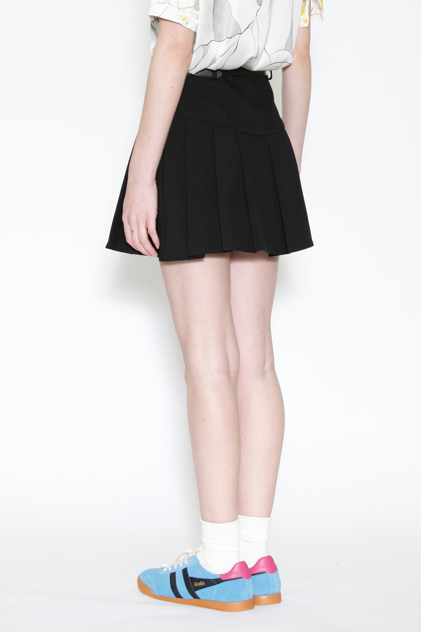 Minifalda plisada de lana negra