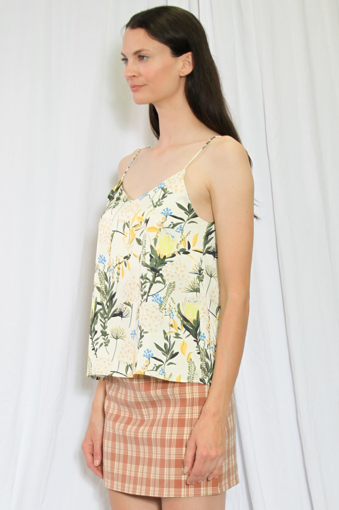 Top de camisola floral bege estampado em seda