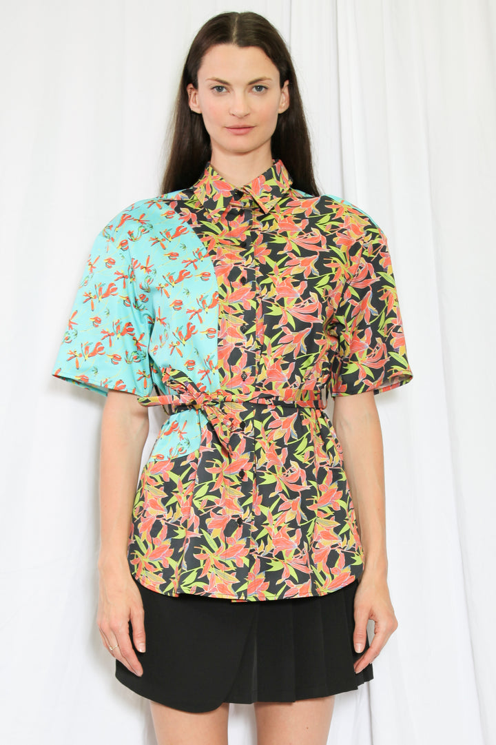 Camisa con botones y estampado floral