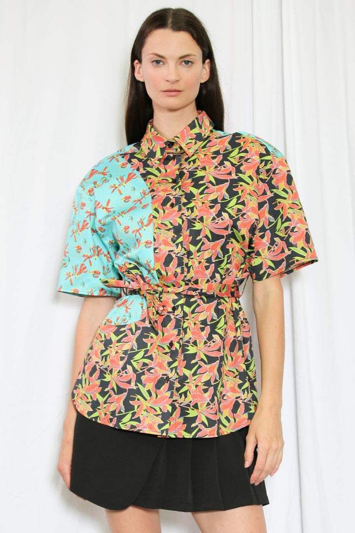 Camisa con botones y estampado floral